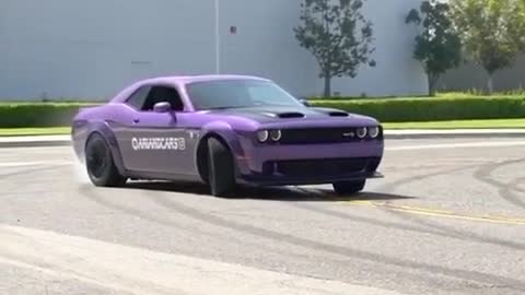 183 DODGE CHALLENGER SRT SUPERCHARGER DRIFT NICE SOUND OS A MUSCLE CAR