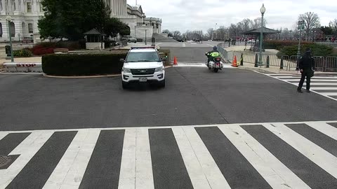 0687USCG00K25SouthBarricadePlaza_2021-01-06_11h40min01s233ms.mp4