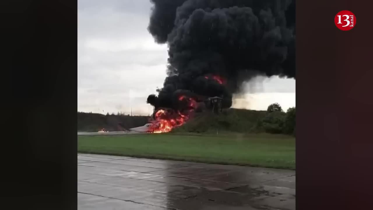 Russian plane burns completely after a drone attack on an airfield in Russia