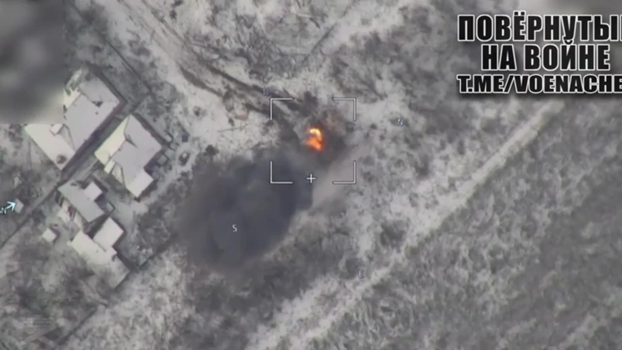 RU POV: Nov-2023. Russian Lancet drone destroying Ukrainian self-propelled howitzer.