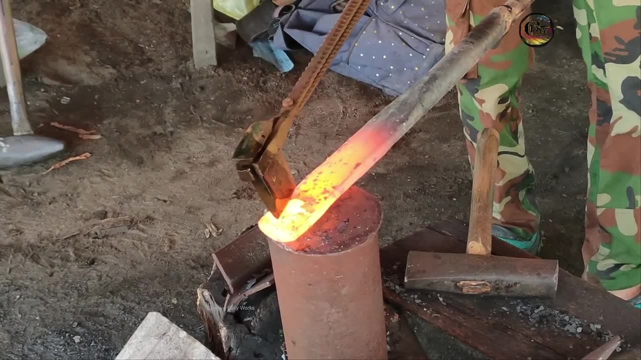 Amazing Skills - Forging a Beautiful SPEAR | Ancient Weapon Forged in Fire