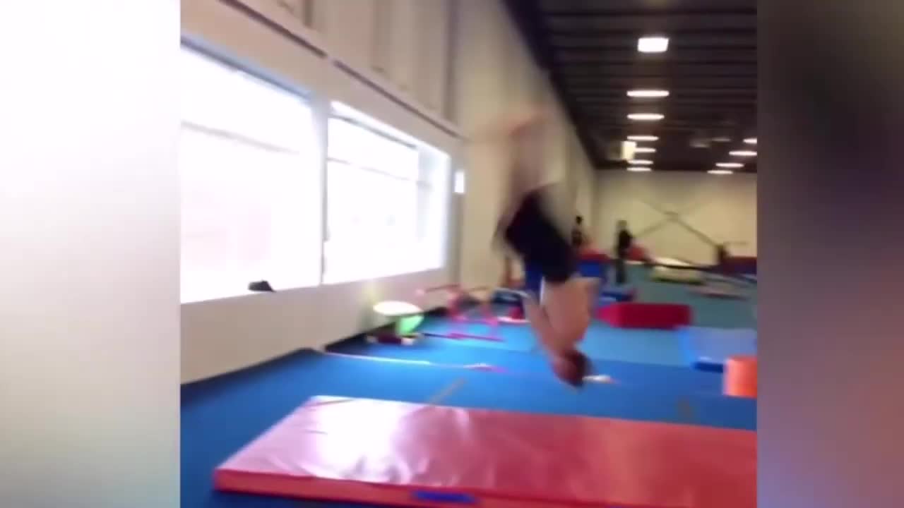 Funny Girl Fails!!