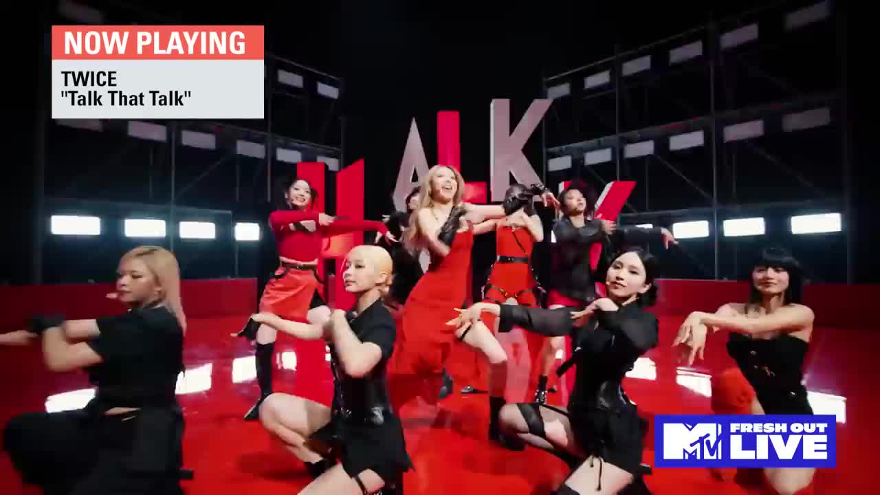 TWICE Performs 'Talk That Talk’