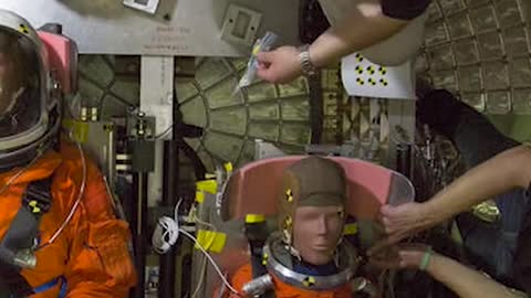 NASA "slingshots" capsules around moon