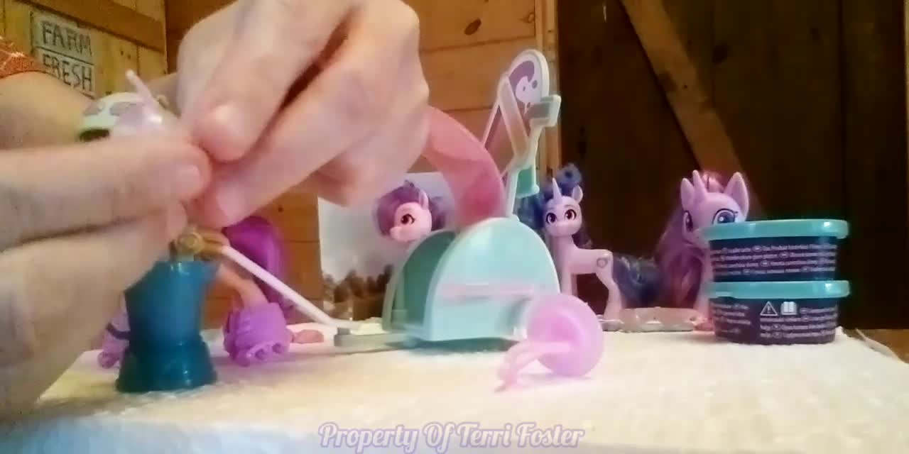 Unboxing 4 My Little Pony