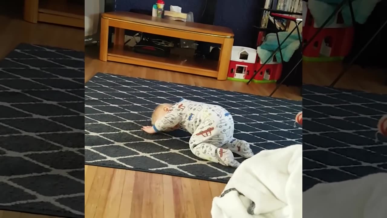 1000 Silly Things When Baby Playing