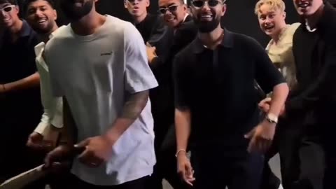 Virat Kohli dancing