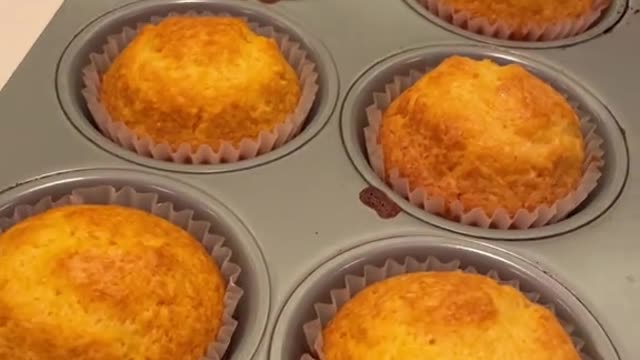 Cornbread cupcakes 😳