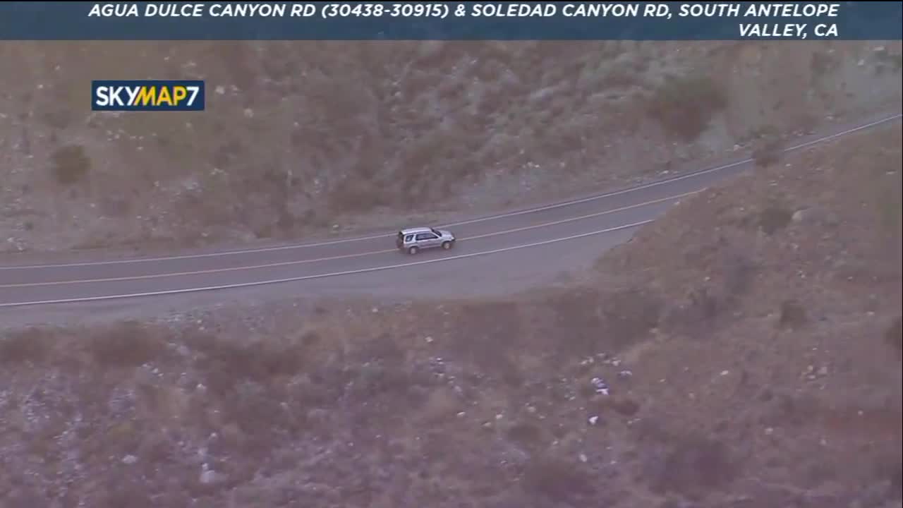 Police pursuit near Palmdale, Claif.
