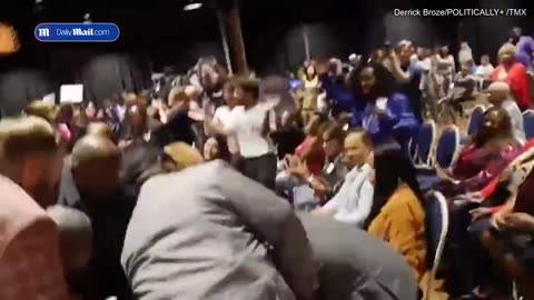 MAN DRAGGED OUT Of HILLARY’S EVENT AFTER HE BOMBARDS HER WITH QUESTIONS ABOUT BILL ON EPSTEIN’S FLIGHT LOG!