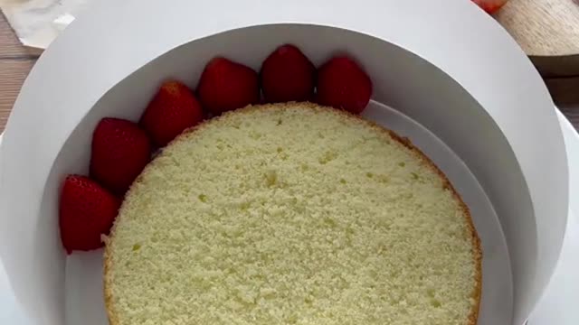 FRAISIER CAKE