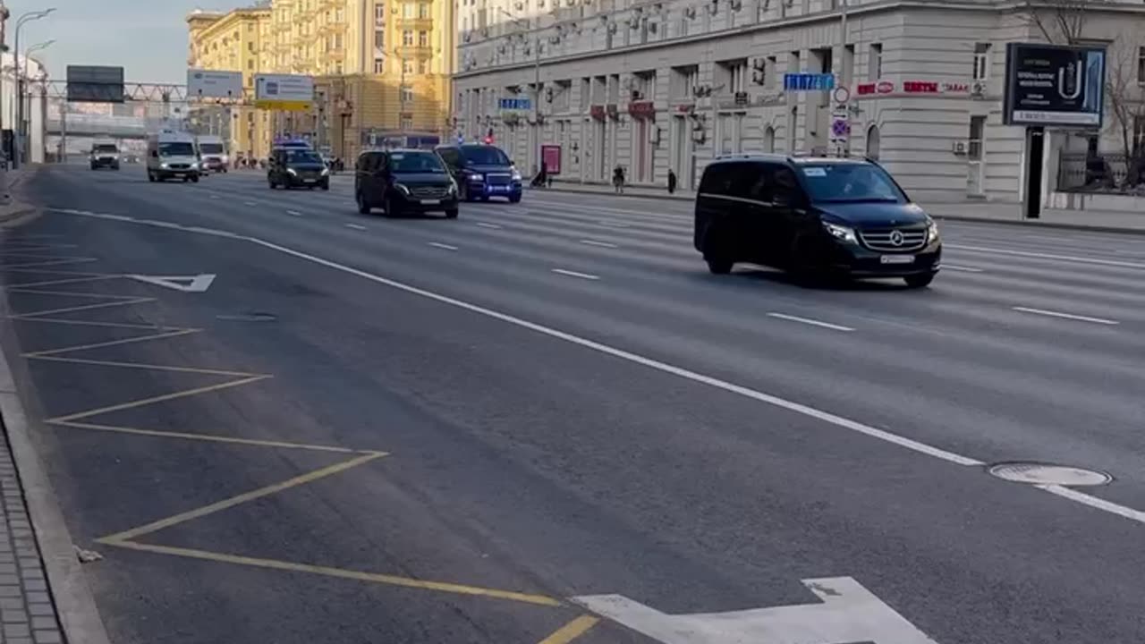 Presidential motorcade in Moscow for Chinese President Xi