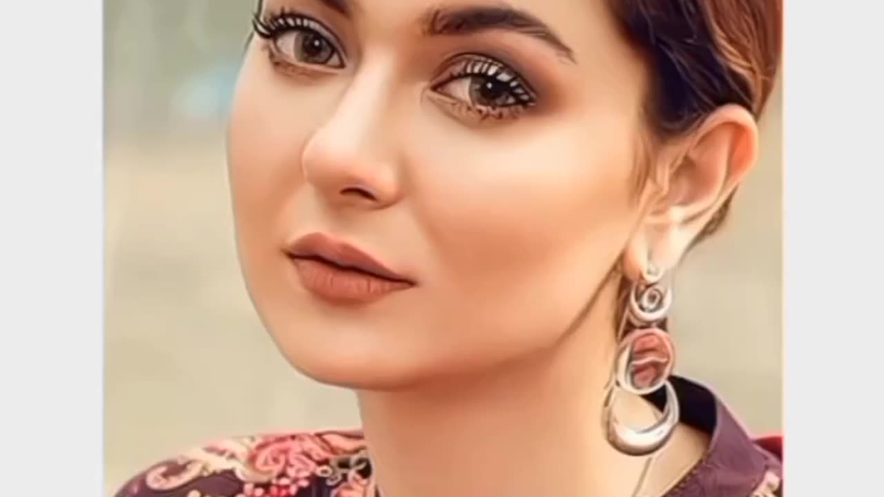 Hania amir so cute