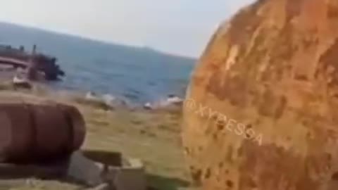 Video filmed yesterday by a garrison fighter on Zmeiny Island
