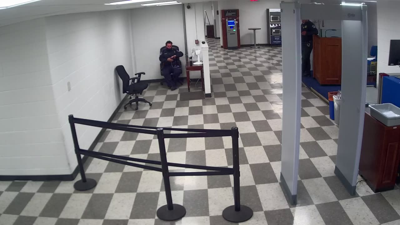 6135RHOBG3G3L8ScreeningArea8_2021-01-06_19h00min01s963ms.mp4