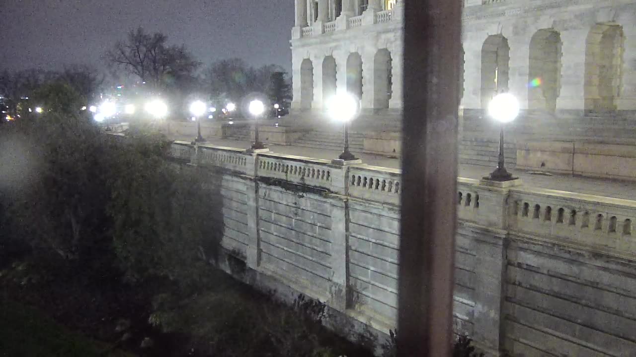 Camera0925USCG00UpperTerraceWest_2021-01-06_Starting_at_03h00min00s200ms.mp4
