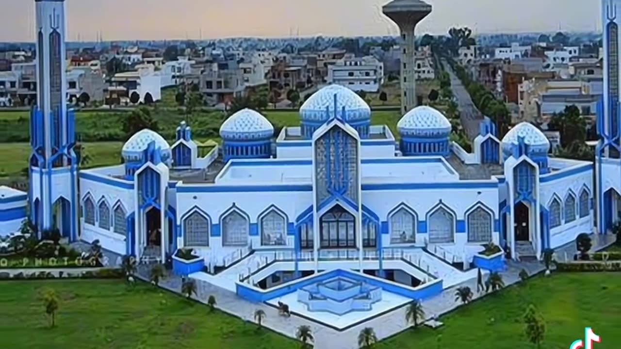 Beautiful mosque in pakistan 🇵🇰 subhanAllah🥰