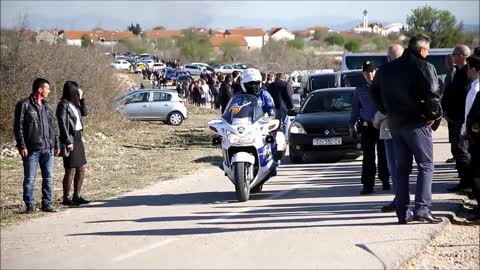 Sprovod Silvane i Marina Šunjerge, koje je ubio njihov sin Tin
