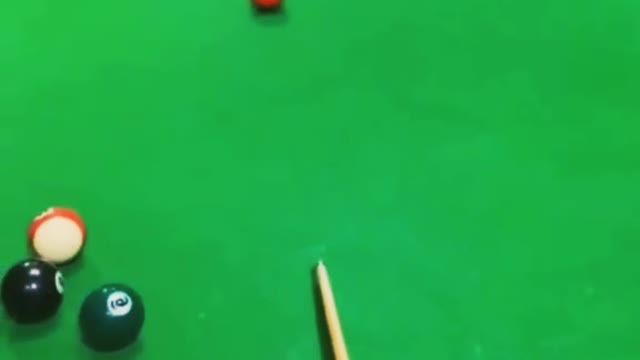 cute and funny cat push the ball to pocket 😂.
