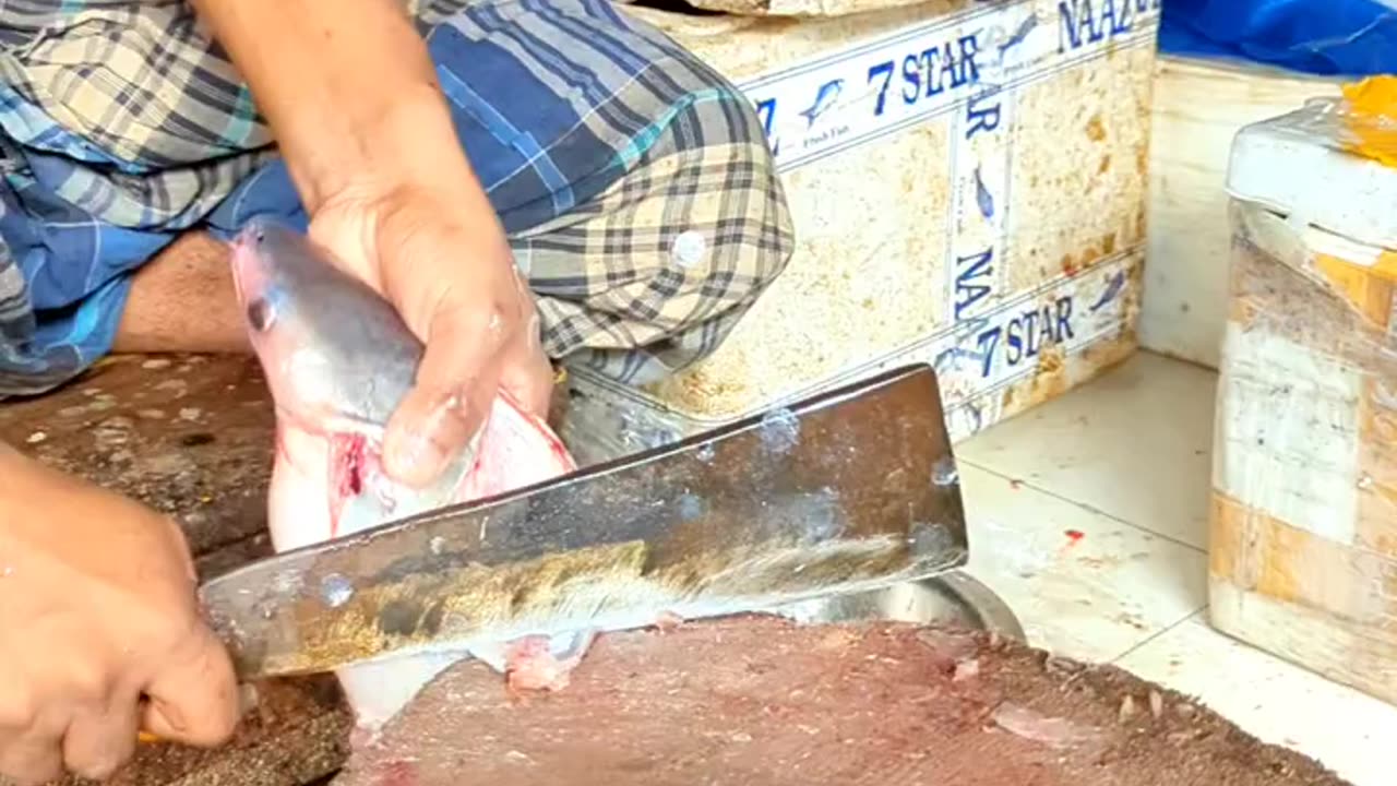 Amazing Pangas Fish Cutting Skills