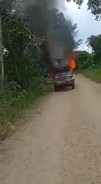 Incineran vehículo en el Sur de Bolívar