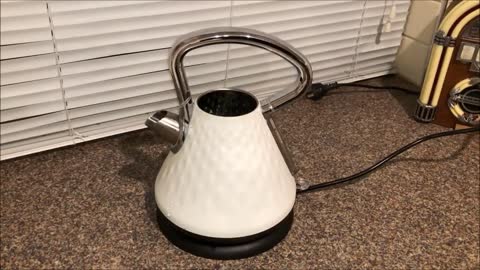 Home & Co Kettle Model KS1011J