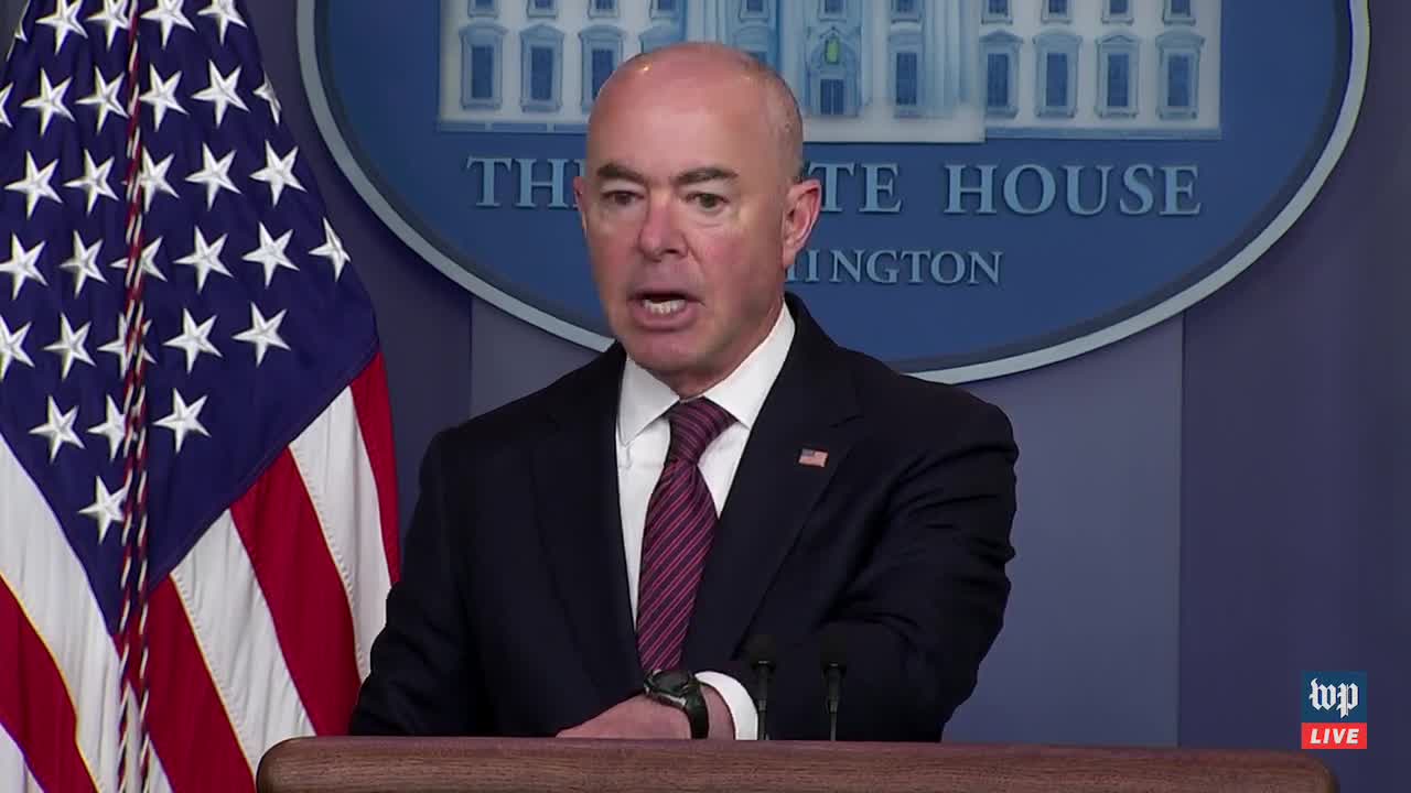 DHS Sec LAMBASTED By Doocy For Biden Compromising Border Patrol Investigation