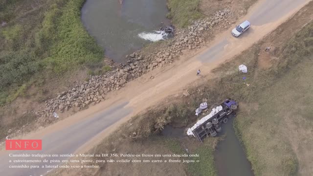 Truck loses its brake and overturns!