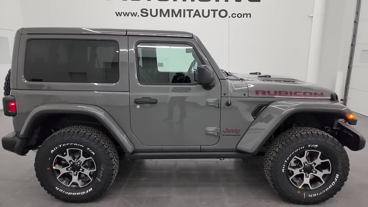 NEW JEEP WRANGLER 2 DOOR RUBICON STING GRAY CLEARCOAT 4K WALKAROUND