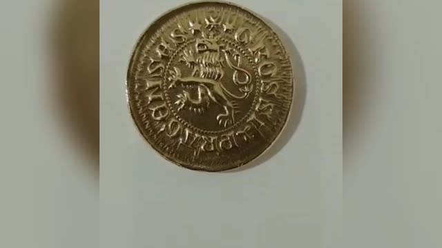 whoever knows that it is written in that currency, please put it in the comments