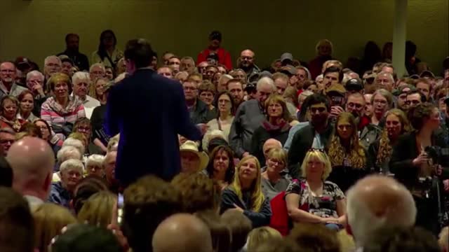 Pierre Poilievre leads the chant of "defund the CBC" in Calgary