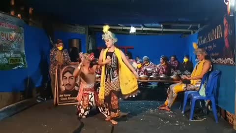 Mask dance traditional java