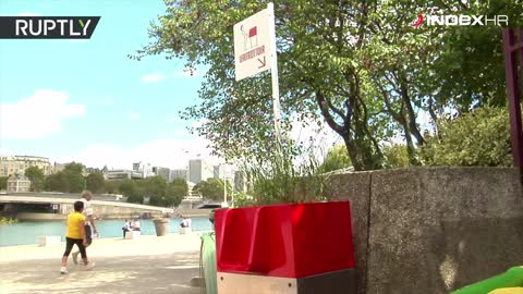 Pogledajte kako se Pariz bori s problemom uriniranja na javnom prostoru