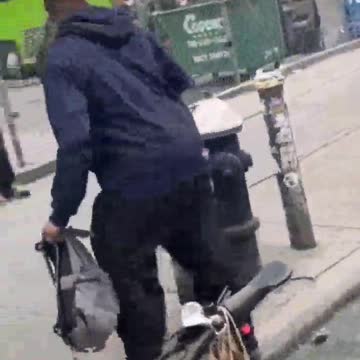 Just a routine knife fight at a pizza place in de Blasio’s NYC