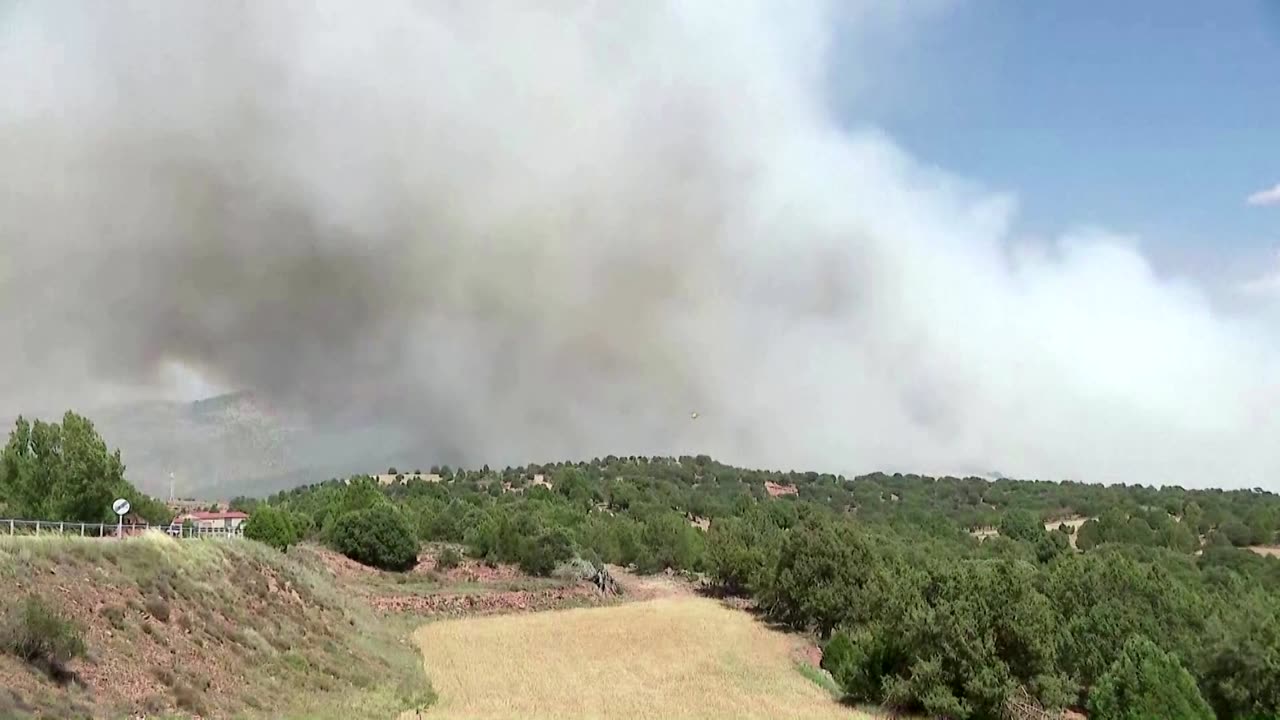 Airbus tests new kit transforming A400M into firefighting plane