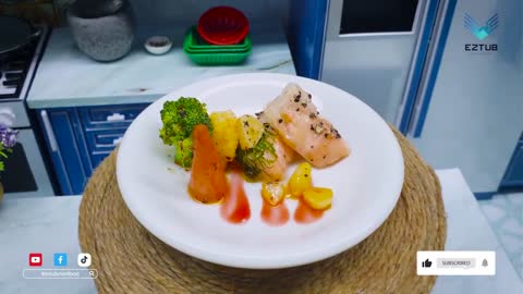 Miniatur Pan Fried Salmon With Lemon Butter Sauce Served With Fried Stir Fried Vegetable Recipes