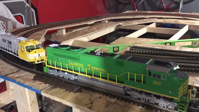 MTH O gauge suspended layout 2