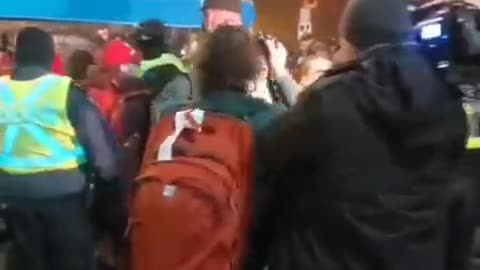 Police Forcefully Arrested Peaceful Protesters at the Blockade in Surrey, British Columbia