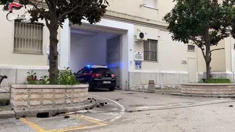 Assalti ad Atm tra Bari e Foggia: scattano otto arresti - video dei Carabinieri