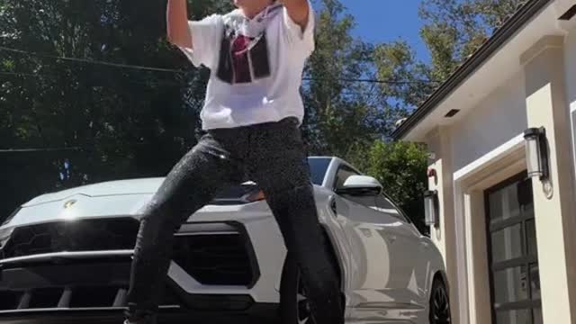 Takethisdanceawayfrommeplzihave2000draftsofmedoingthis