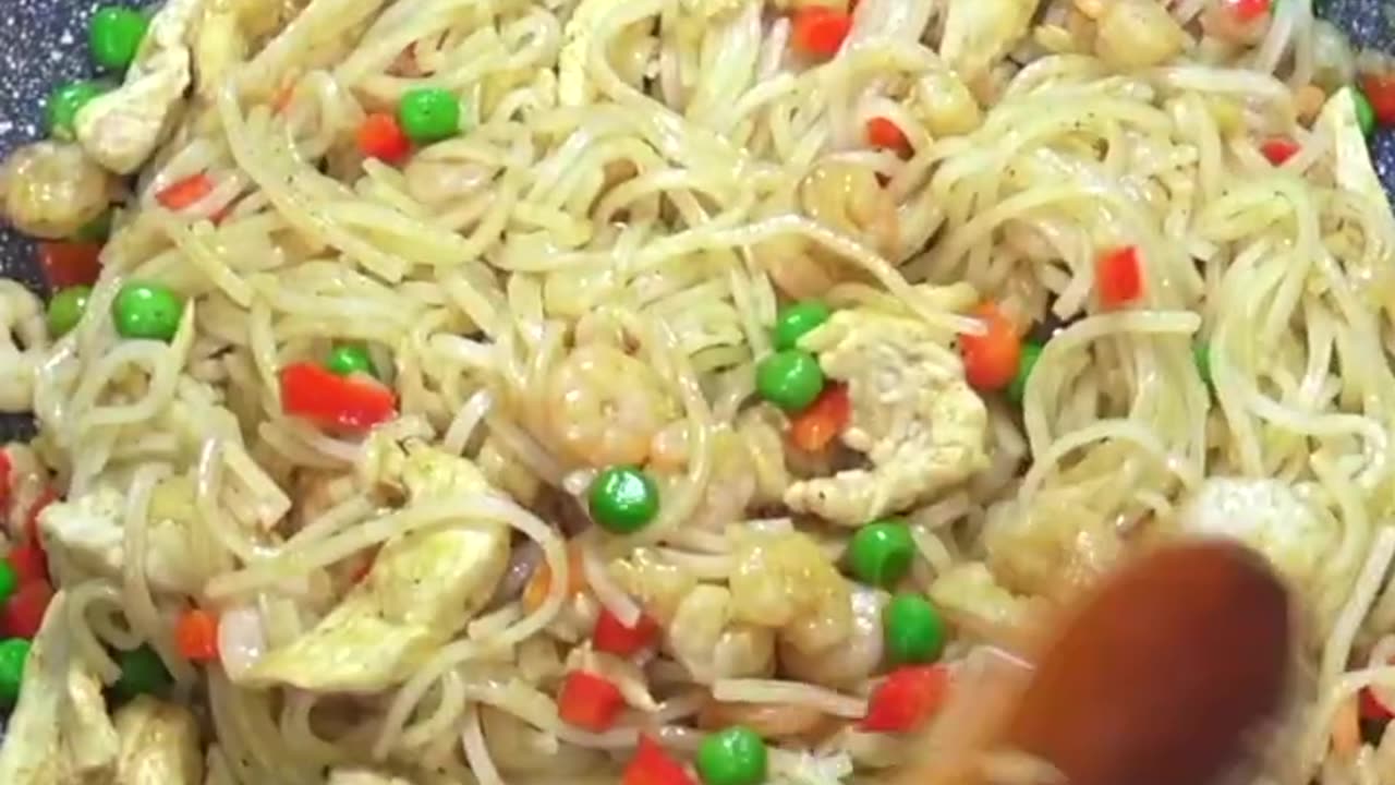 How To Make Singapore Noodles #recipe #shorts