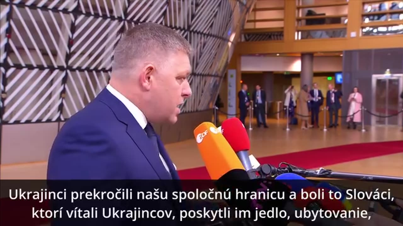 Fico odpovedá na otázky ohľadom Ukrajiny v Bruseli.