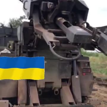 Ukrainians Fire Advanced Autoloading 155mm Gun( Gen 3 Caesar)