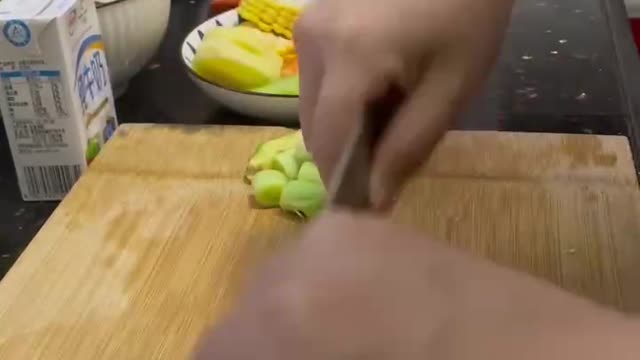 Making garlic paste