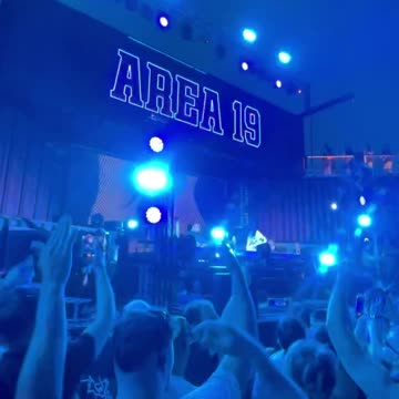 CARL COX PLAYING HORATIO X WHATS GOING ON