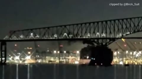 Cargo ship crashes into the Baltimore Bridge