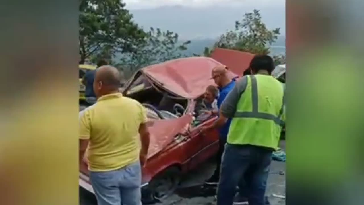 Accidente bajando el aeropuerto hacia Girón