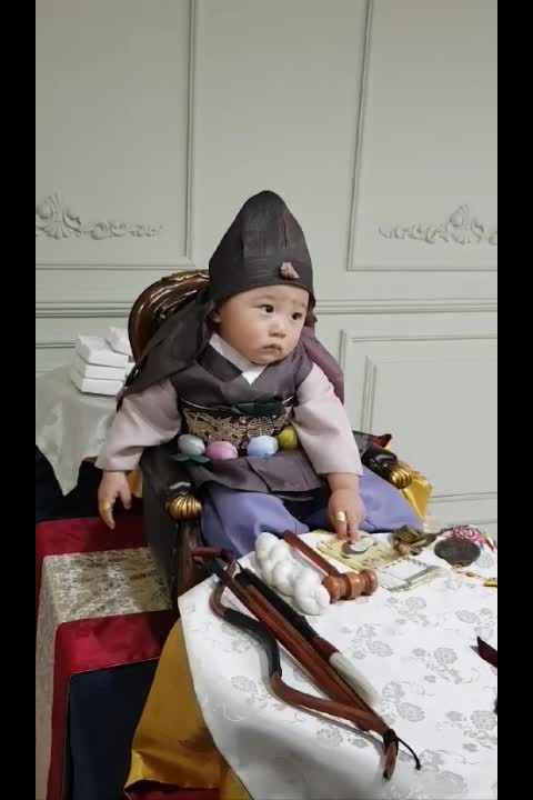 Korean cultural doljabi