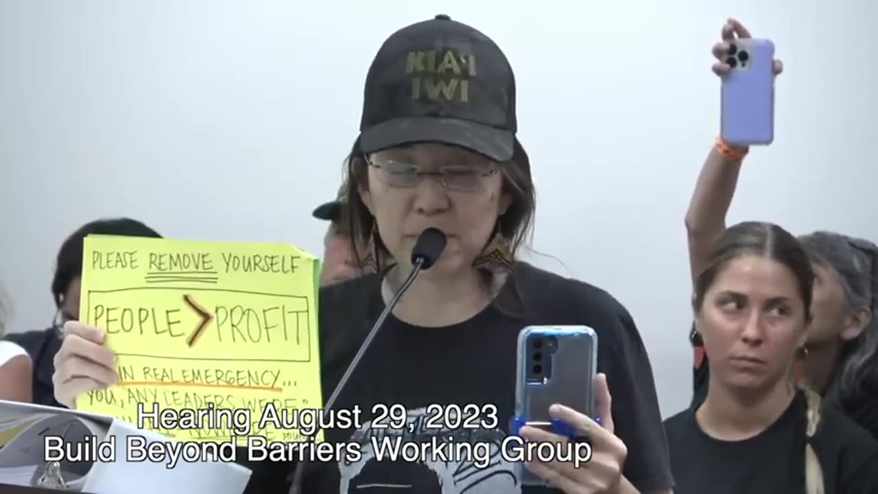 Hawaii Residents voice frustration at the Build Beyond Barriers Working group meeting Aug. 29.