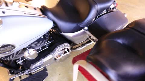 Compare Harley Sundowner to Stock Road King